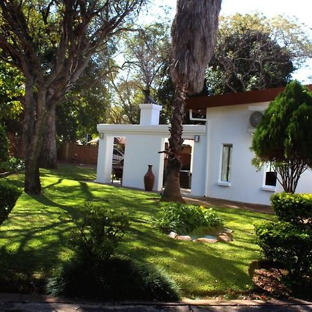 Bosveld Guest House Onverwacht Bagian luar foto