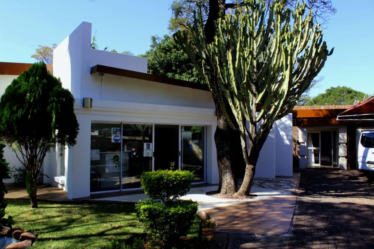 Bosveld Guest House Onverwacht Bagian luar foto