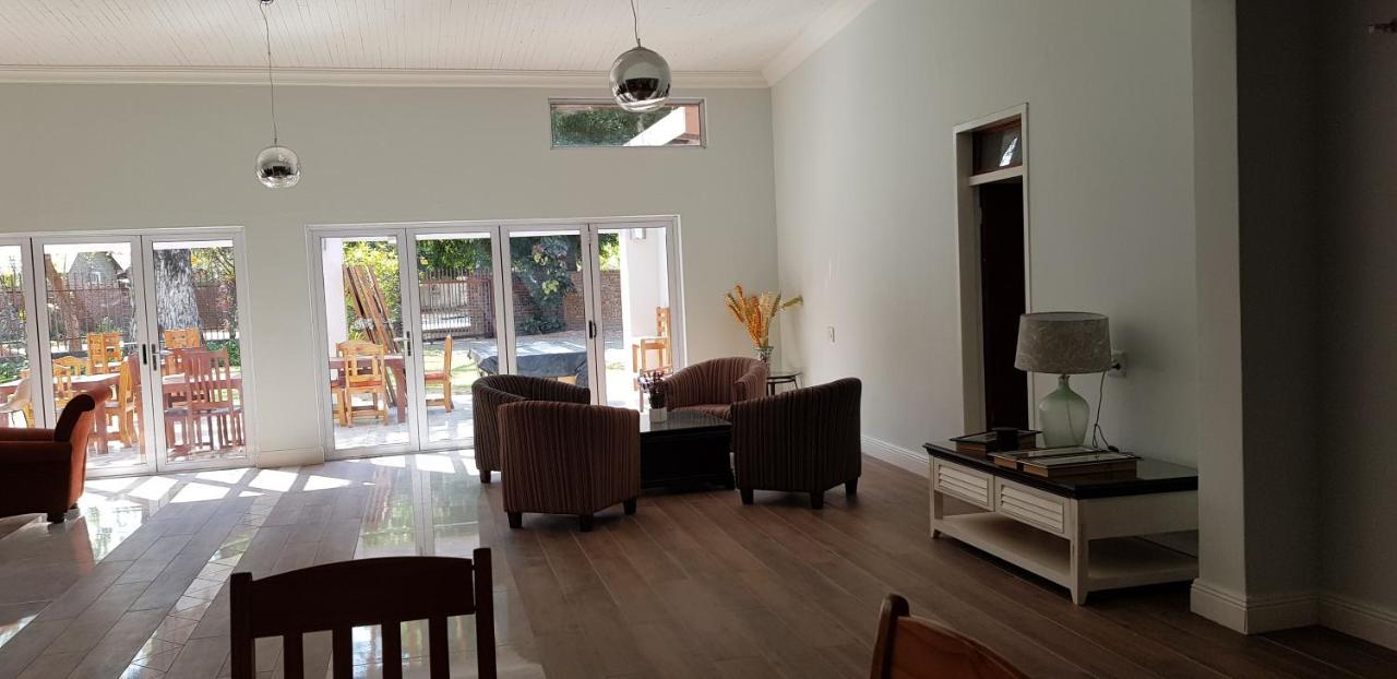 Bosveld Guest House Onverwacht Bagian luar foto